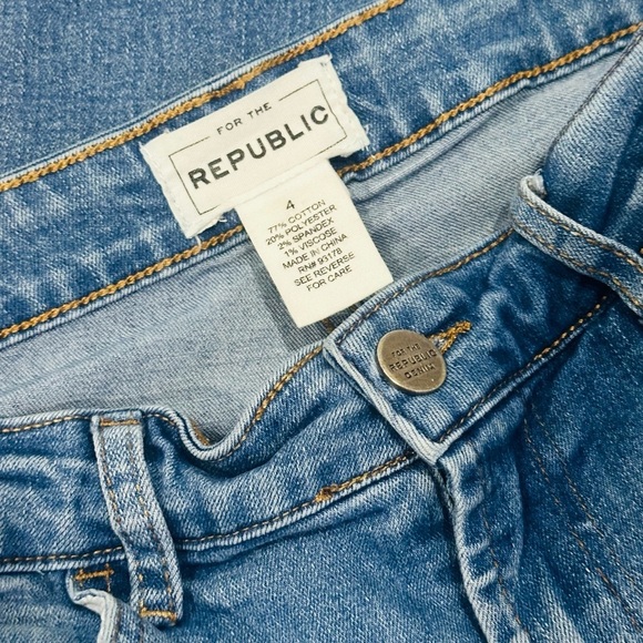 👖🌿 FOR THE REPUBLIC Flared Jeans | Sz 4 | Light Wash Cropped Raw Hem Denim‎ - Picture 3 of 4